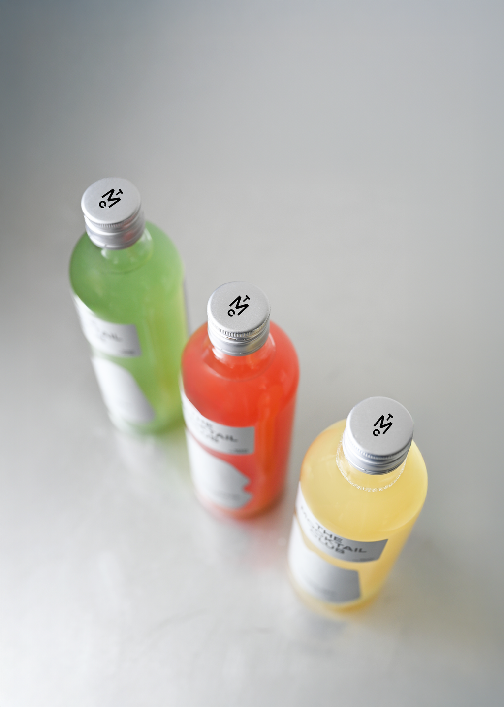 Discover three bestsellers of The Mocktail Club in this giftbox, you’ll find three small bottles of 49cl, each packed with flavor and ready to elevate your sipping experience.