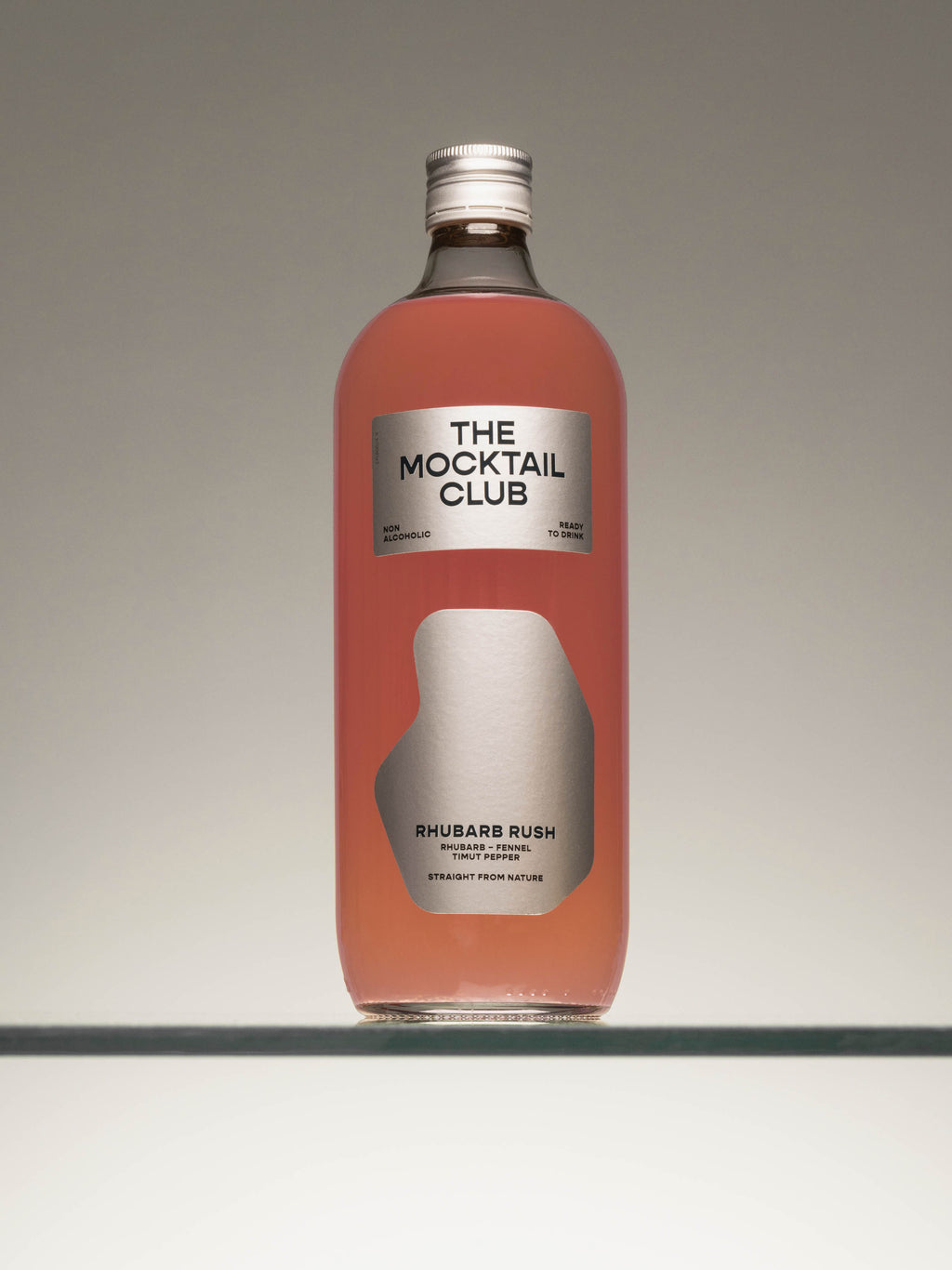 This bold, non alcoholic Aperitif Bundle from The Mocktail Club is made for golden hour gazing and snack-filled soirées. Pop the bottle, clink the glasses, and say cheers to your new favourite aperitif ritual.